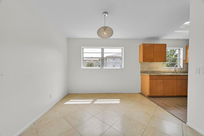 Photo - 2 Lake Vista Trail Unit 107