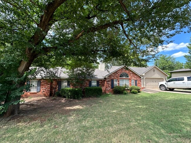 Building Photo - 525 Ridgecrest Rd