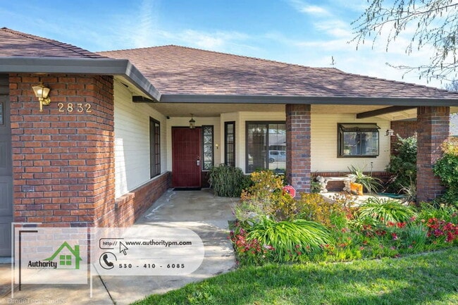 Photo - 2832 Howard Dr