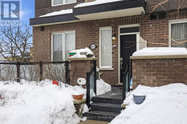 Photo - 25 Heron Park Pl