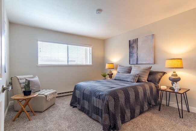 Second Bedroom - 870 Park Ave Unit 304