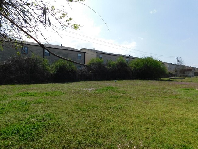 Photo - Charming 3 Bedroom 2 Bath House