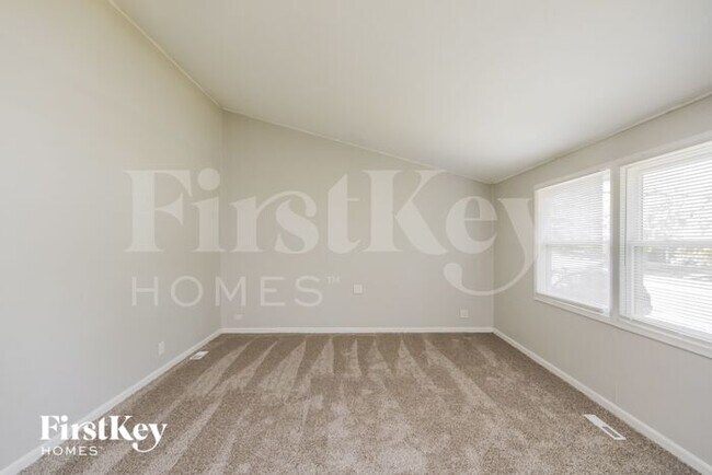 Photo - 905 Garfield Dr