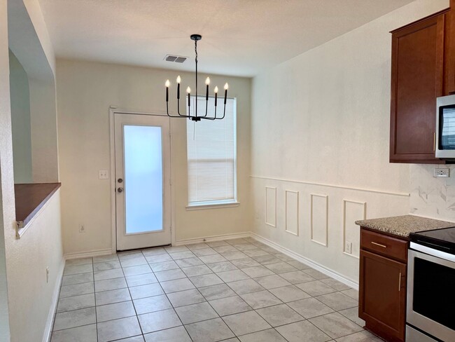 Photo - Loma Mesa 3 bedroom, 2.5 bath home ready for move-in!