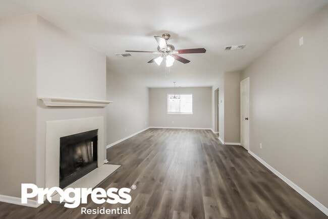 Photo - 18450 Hollow Oaks Cir