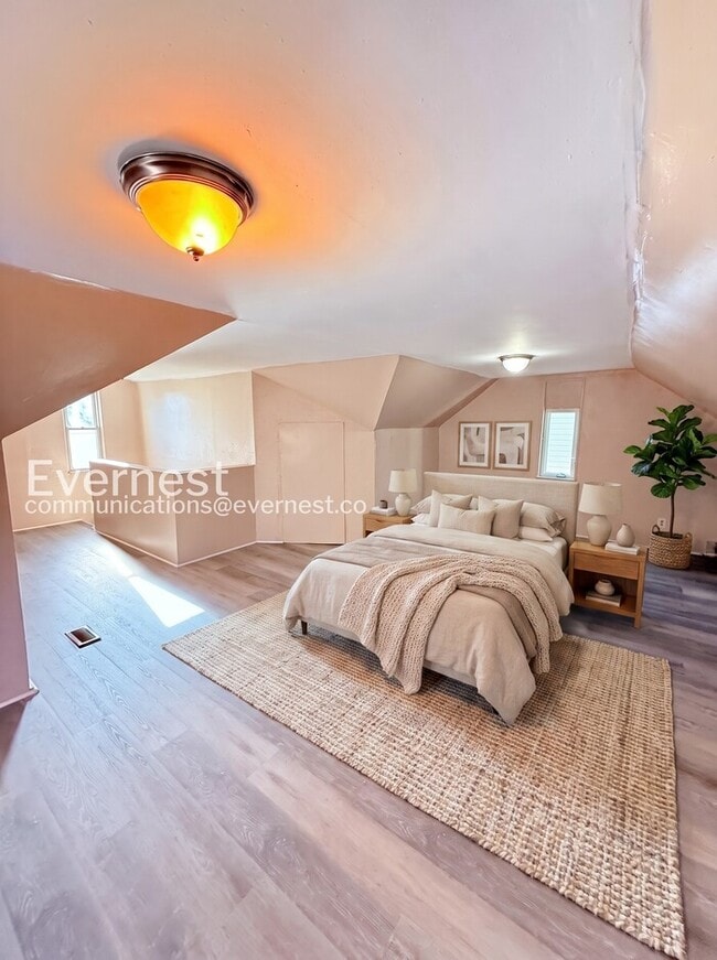 Photo - 3 Bed/1 Bath Home with Off-Street Parking / Pet-Friendly / Vouchers Accepted / Available Now!