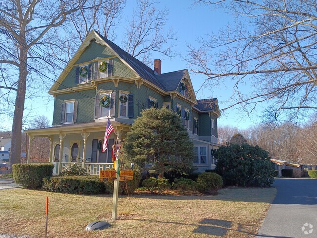 Building Photo - 75 Groton St Unit 2 Rental