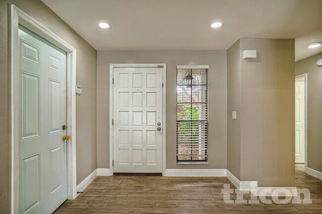 Photo - 9406 Pebble Glen Ave