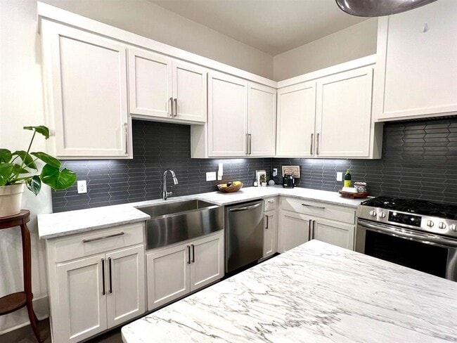 Photo - 1543 Pine St