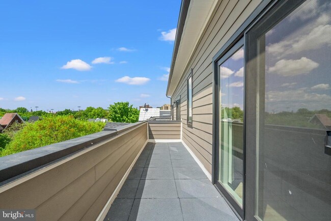 Photo - 1130 Penn St NE Unit 6