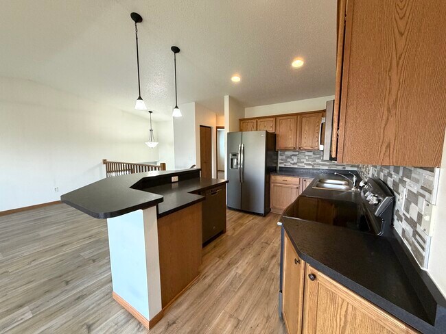 Photo - 2420 5th St W