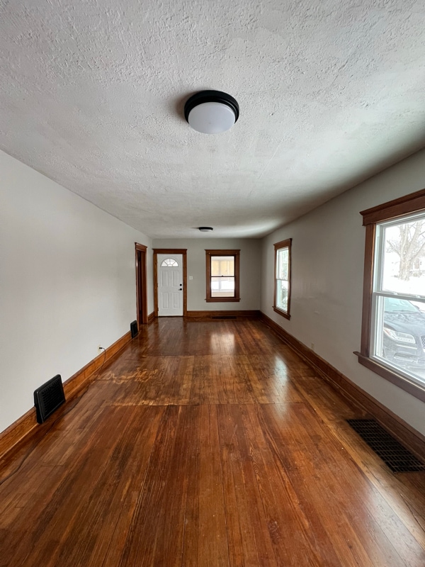 Photo - 101 W Palmer Ave