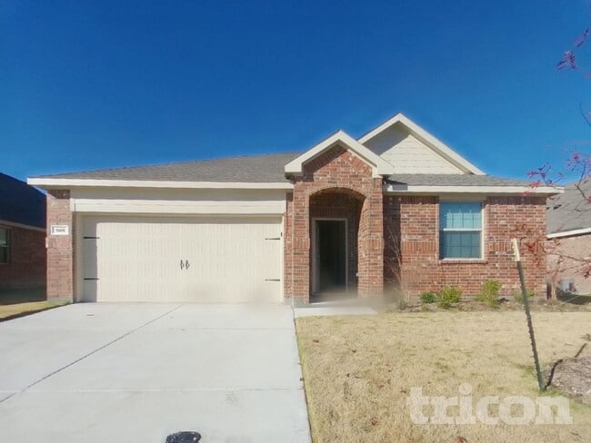 Photo - 509 Macdonald Wy