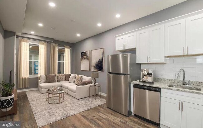 Photo - 207 S 49th St Apartments