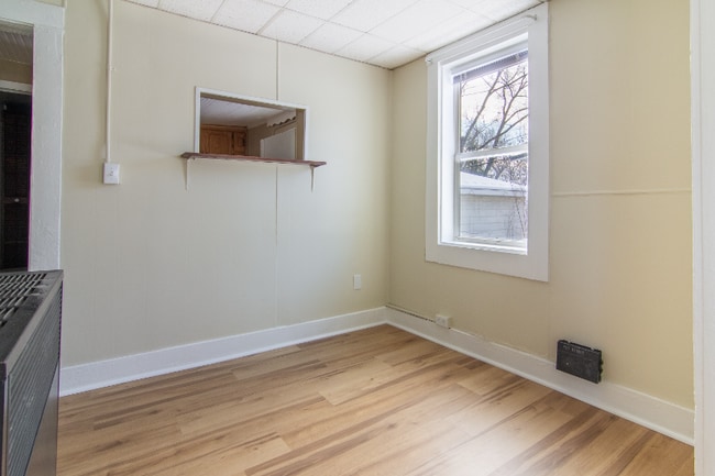 Photo - 1038 Summer St NE