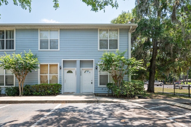 Building Photo - 3860 SW 20th Ave Unit 1808