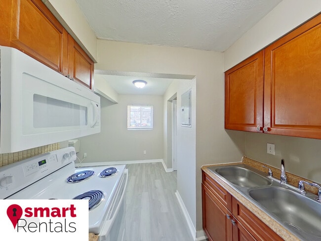 Building Photo - 3021 Pestalozzi St Rental