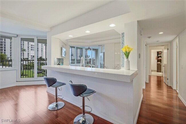 Building Photo - 4041 Gulf Shore Blvd N Unit 204