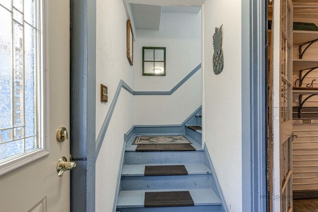 Photo - 389 E Deerpath Rd
