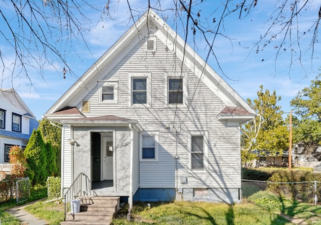 Photo - 2845 Starr St
