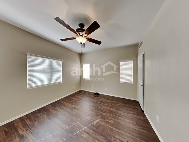 Photo - 4730 E Redfield Rd