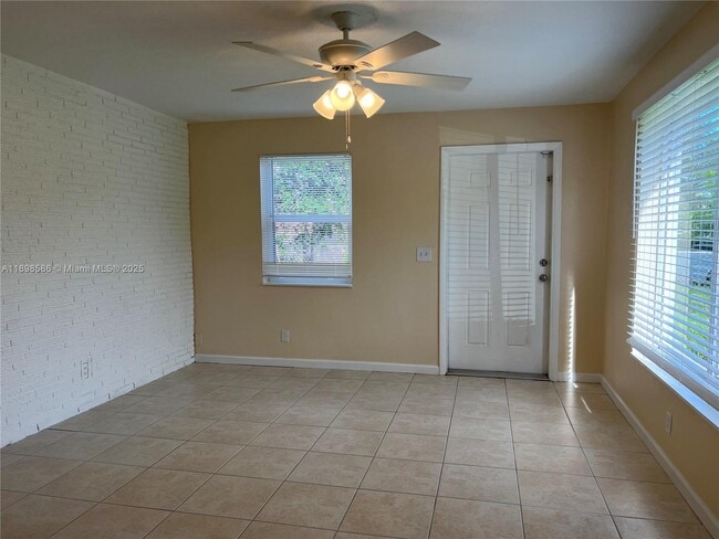 Photo - 6241 SW 38th Ct