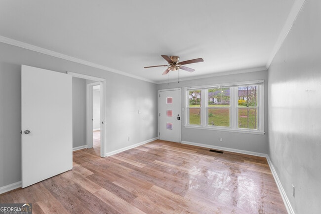 Photo - 147 Burnside St Unit 2