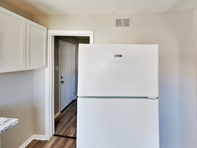 Photo - 2607 N Layman Ave