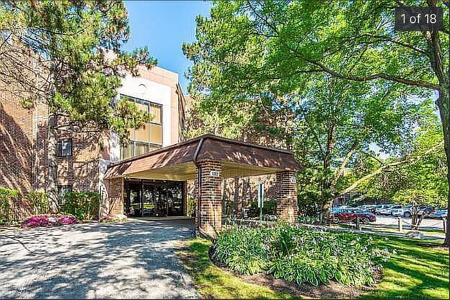 Building Photo - 1002 Castilian Ct Unit 310