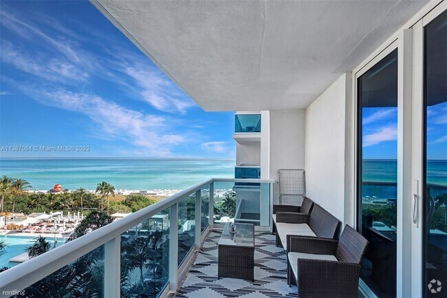 Building Photo - 1 br, 1.5 bath Condo - 2301 Collins Ave