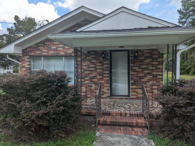 Building Photo - 910 Martin Luther King Jr Blvd Rental