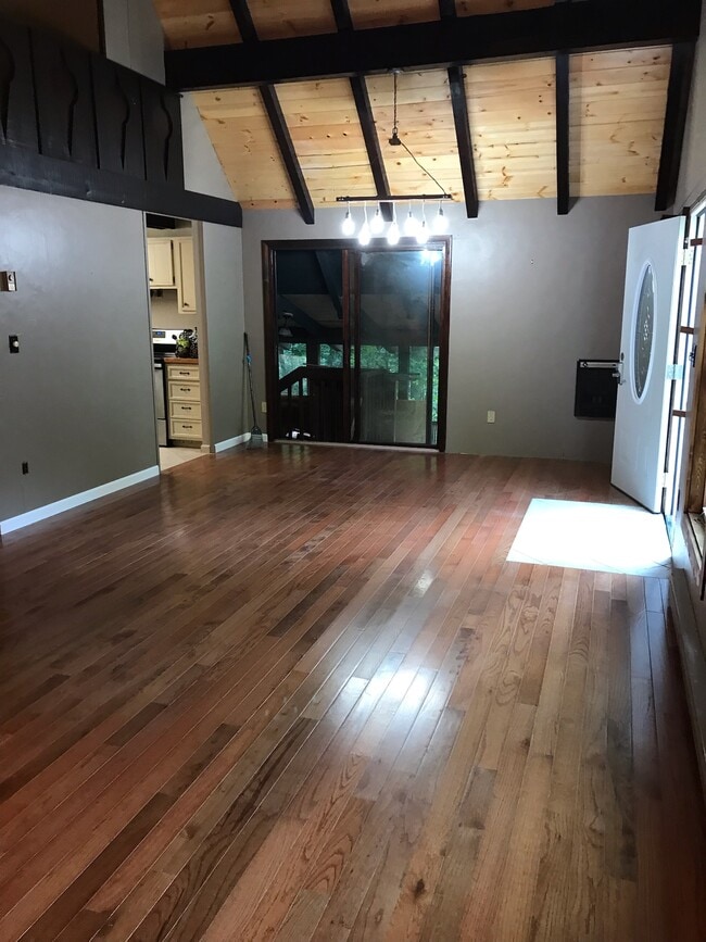 Photo - 150 Hornbeam Rd