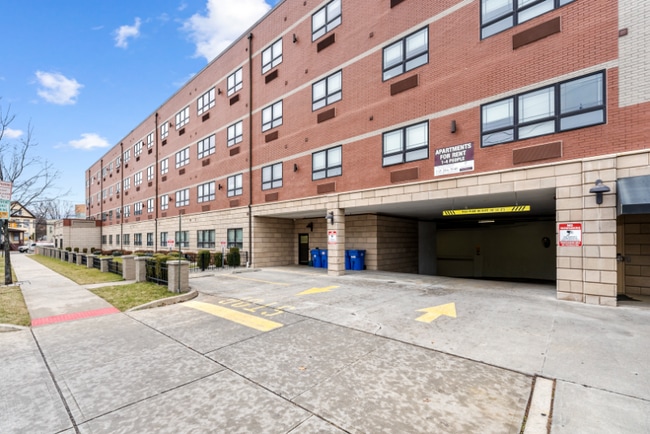 Photo - 205 Easton Ave Unidad 204