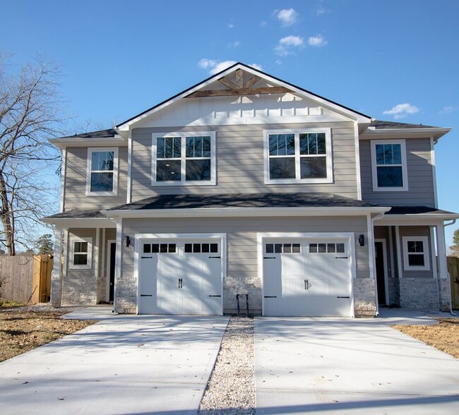 Photo - 924 W Austin St Townhome