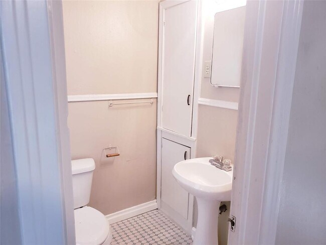 Photo - 6113 Morningside Ave