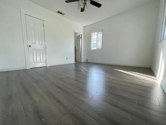 Photo - 3831 Drysdale Ave