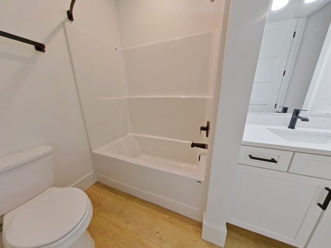 Photo - The Amber-2 Unidad 768 East 15th Alley