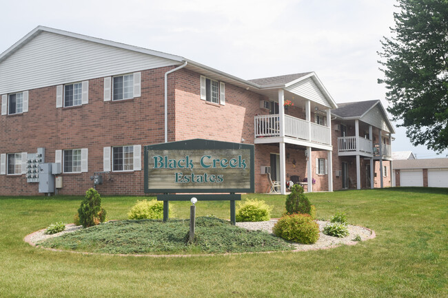 Building Photo - Black Creek Estates Rental