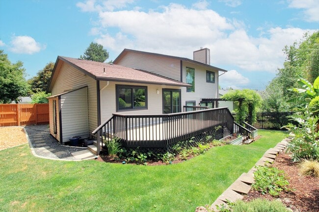Building Photo - 12047 SE 115th Ave