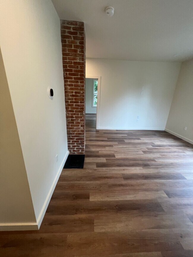 73 Buell St Unit 73 Buell #1