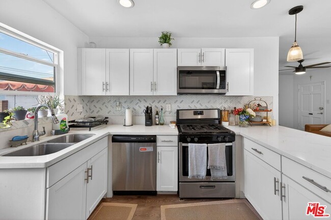 Photo - 6113 Bonfair Ave