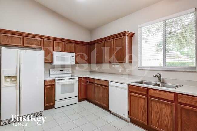 Photo - 1080 Clearpointe Way