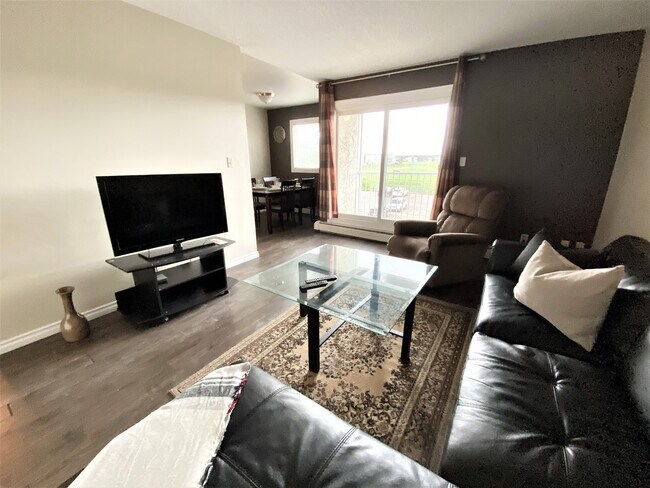 Photo - 11245-11245-31 31 Ave NW