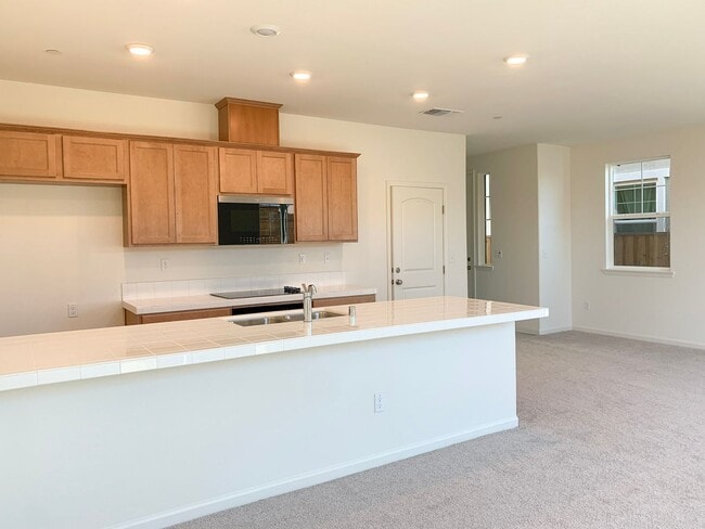 Photo - 2025 Built 3/2.5 in Hollister