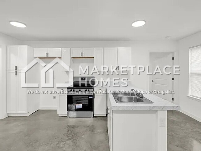 Photo - 851 Kippley St