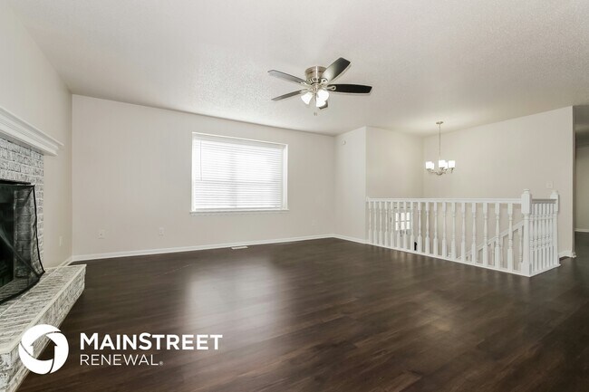 Photo - 902 SW Foxtail Dr