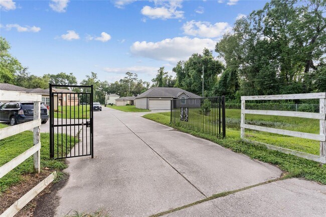 Photo - 9104 N Green River Dr