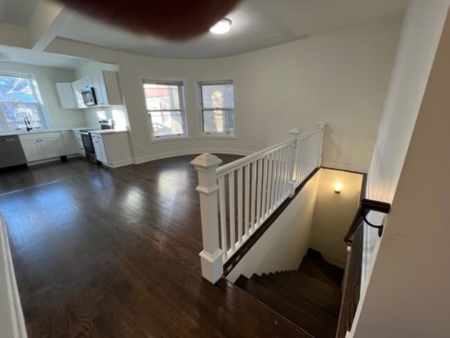 Building Photo - 126 Main St Unit 126-1