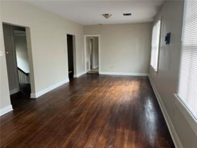 Living dining - 700 Florida Blvd Unit 700 Florida Blvd.