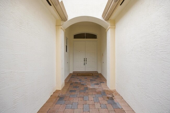 Photo - 195 Sedona Way